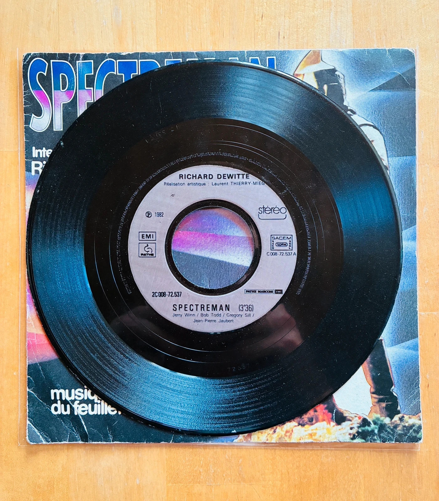 Disco de vinilo 45R Genérico Spectreman. – photo 3